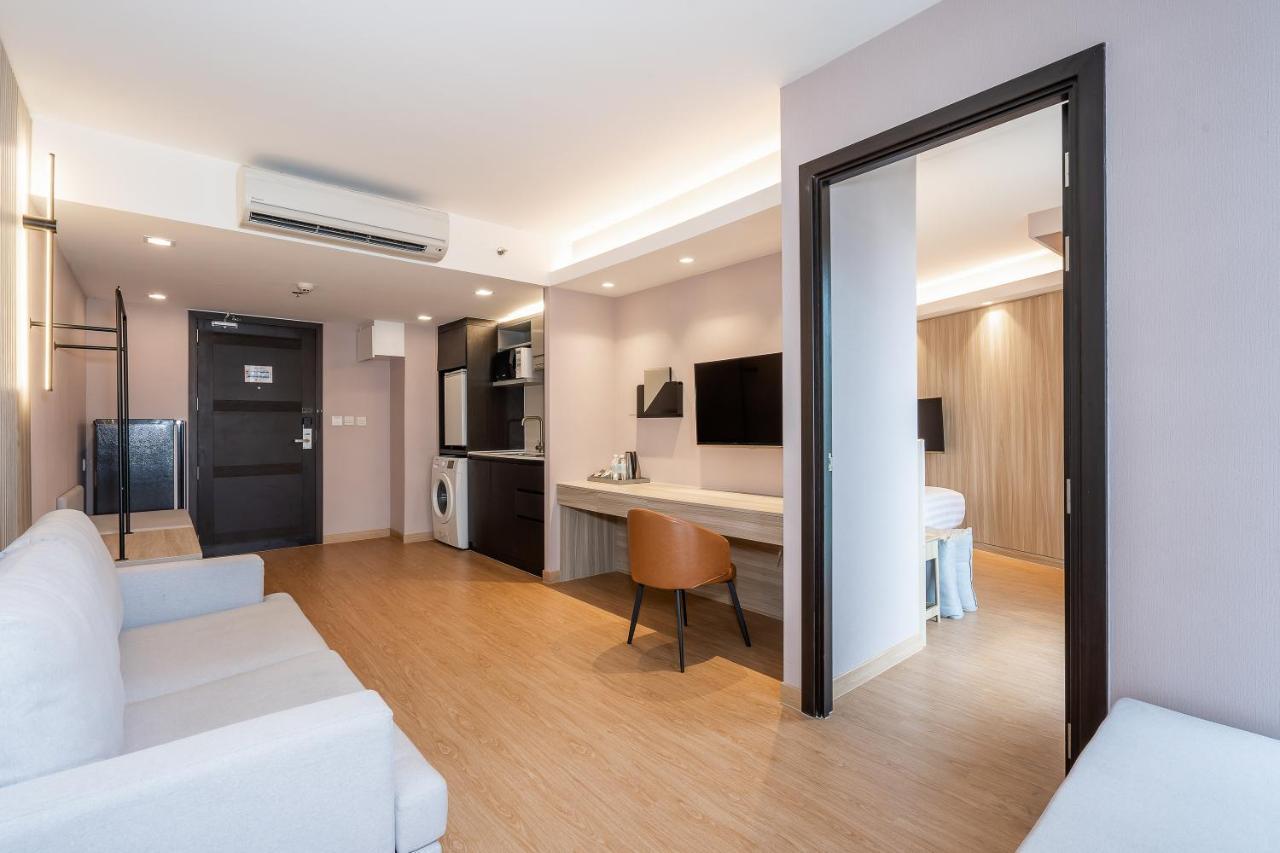 Grand Corner Suite
