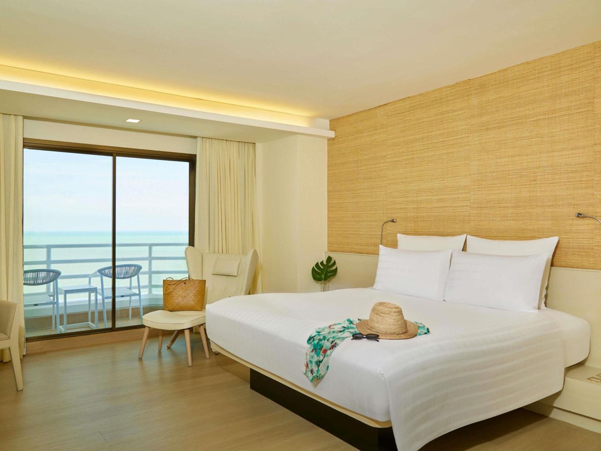 Executive King Room Lounge Access Sea View,1771539722:JPEG